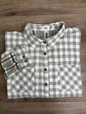 BKE Boyfriend Flannel Shirt | Olive Cream Plaid Button Down | Medium